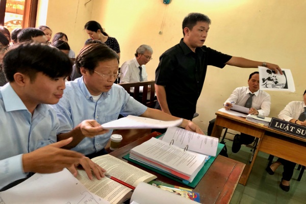 Bài học tác quyền từ vụ kiện Thần đồng đất Việt